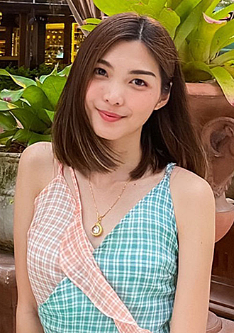 Asian member seeking romantic companionship; gorgeous pictures: Chutikarn from Chiang Mai