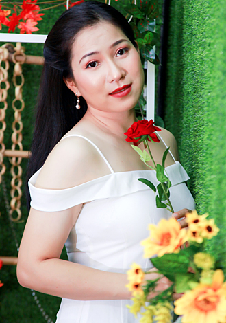 Hundreds of gorgeous pictures: attractive Asian profile Thi Hong Nhung from Ho Chi Minh City